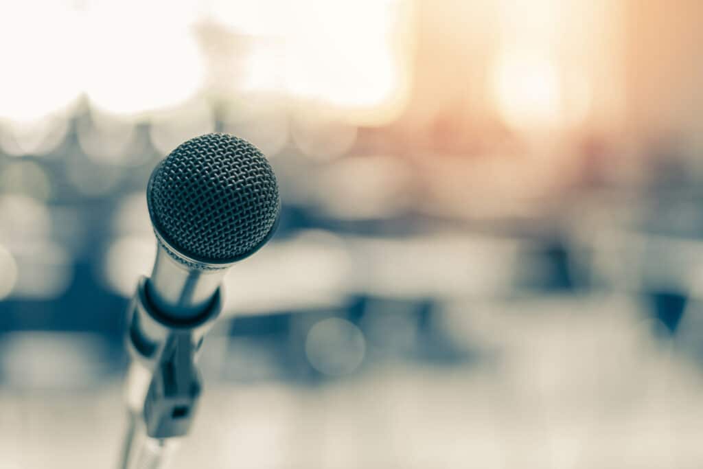 microphone for speaker